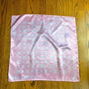 🌿Juicy Couture pink and white scarf🌿
